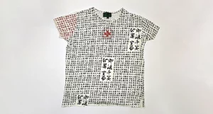 T-shirt with Japanese written characters on